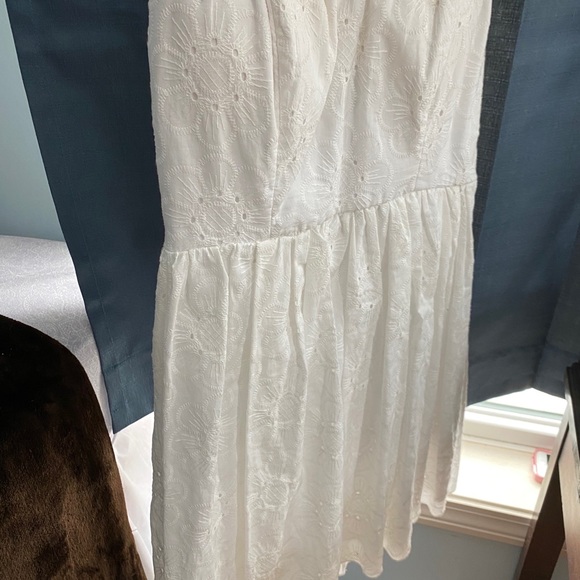 Sweet White Lace Strapless Dress - Picture 8 of 10